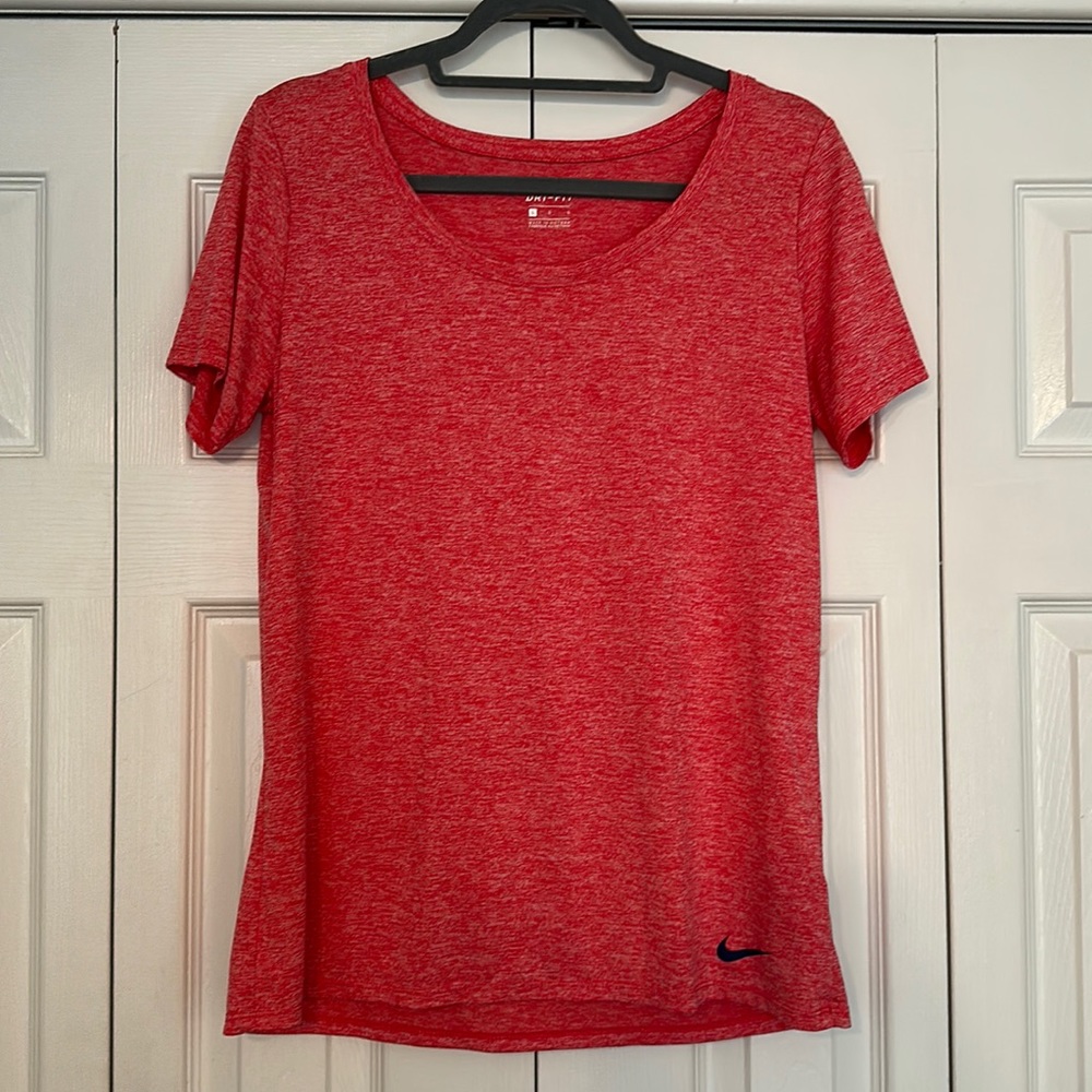 Like New Nike Short Sleeve Dri -Fit T-shirts